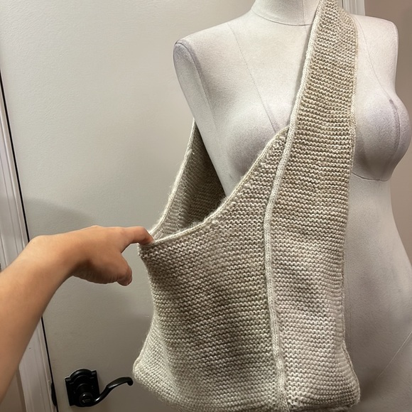 Hallow Out/ Hobo Knit Bag Cream Color L 11” H 9.5” W 5” drop 18” - Picture 4 of 16